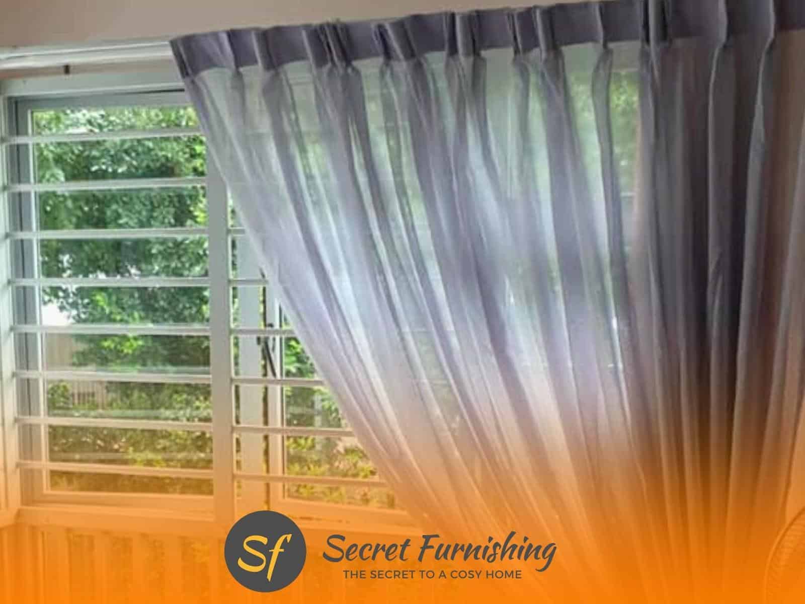 Motorized curtains with remote control